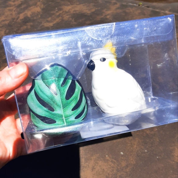 Cute Salt & Pepper Shakers NWT - Picture 5 of 5